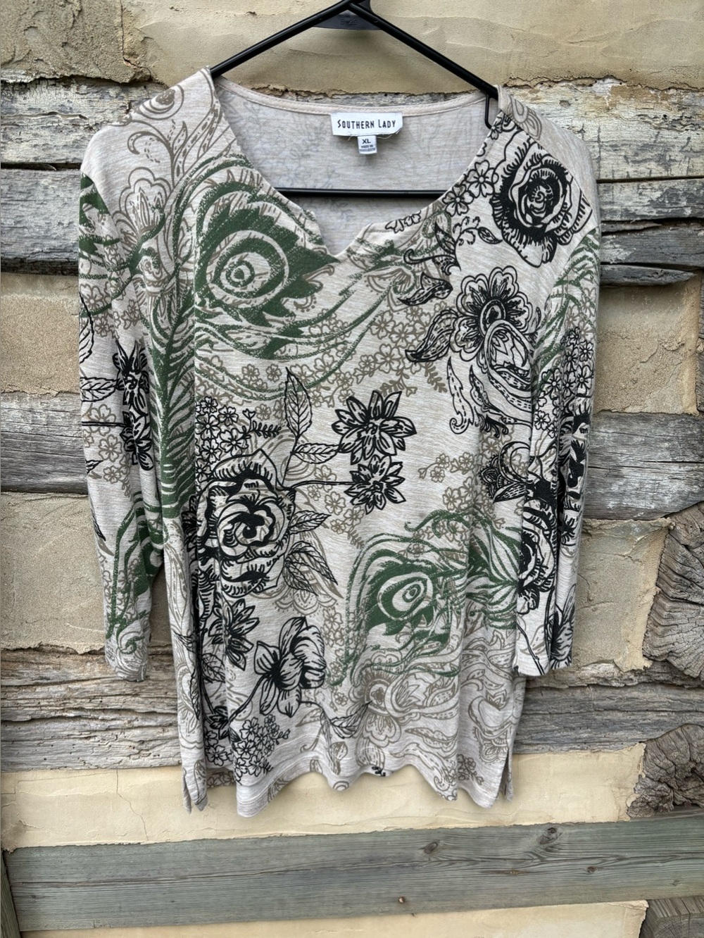 Southern Lady Beige Floral V-Neck Top with Green & Black Print Size XL